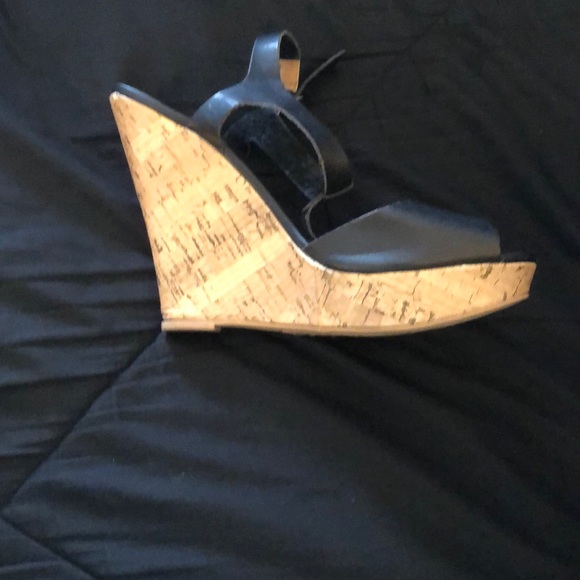 Qupid Black Wedges - Picture 3 of 3